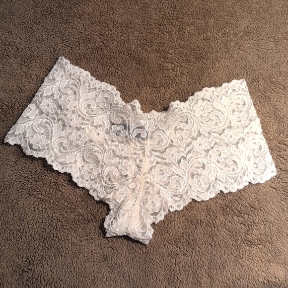 Lace Women's Intimates Pink and White Set - NWOT - Picture 3 of 5